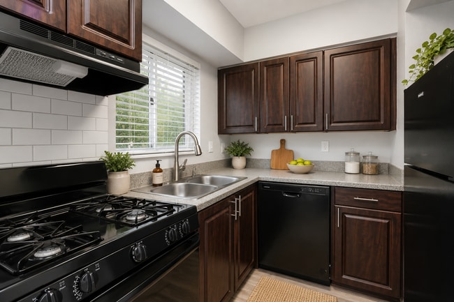 Interior Photo - River City Place