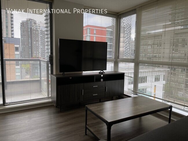 Photo du bâtiment - Stylish Furnished Condo in the Heart of Downtown Vancouver
