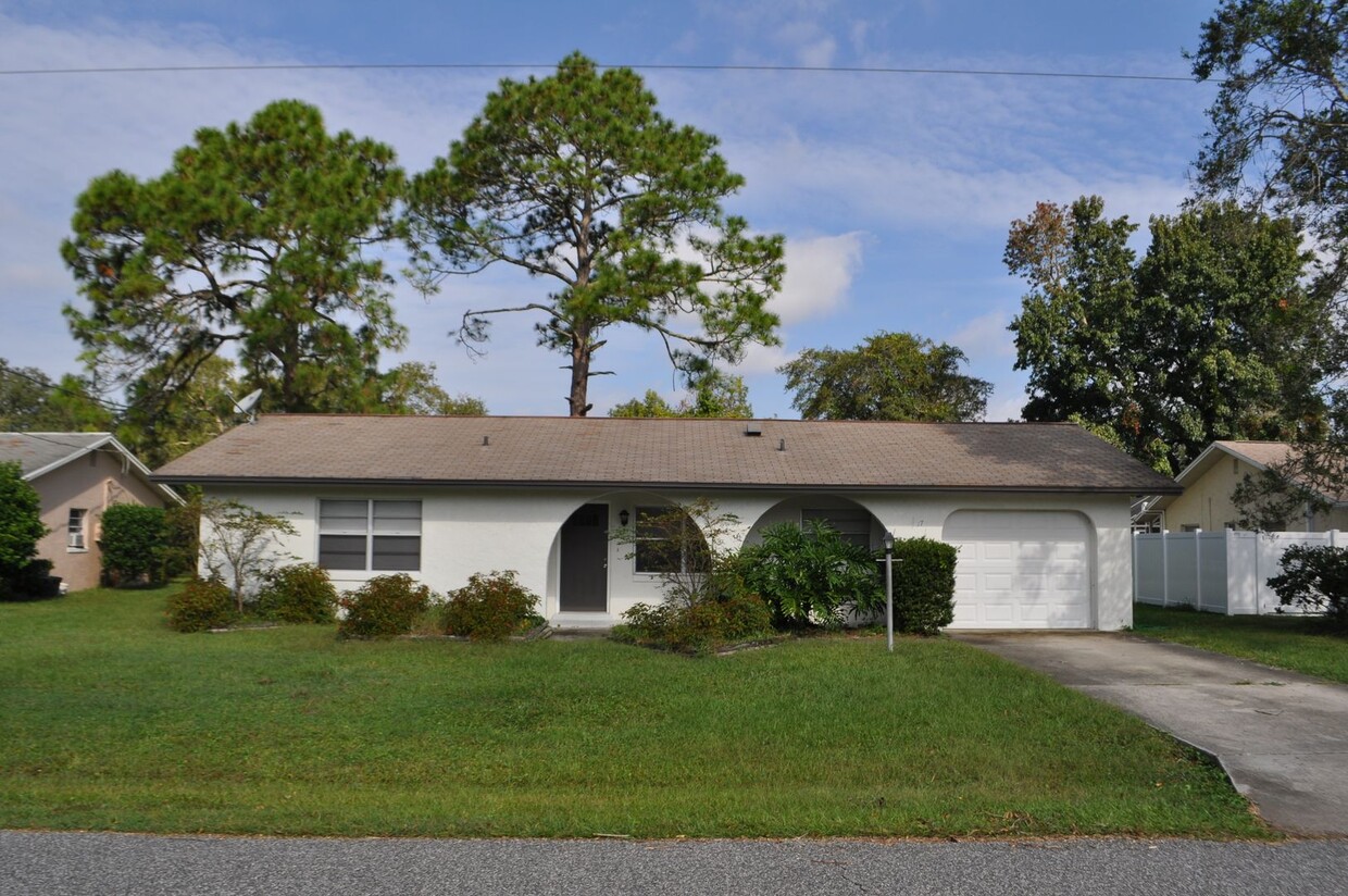 Primary Photo - Updated Quaint Home