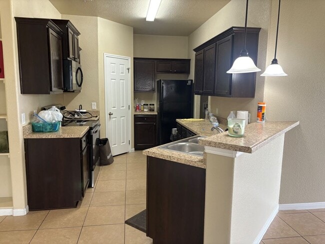 Building Photo - 4303 Cambridge Dr