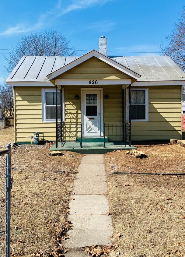 Foto del edificio - 826 7th St S