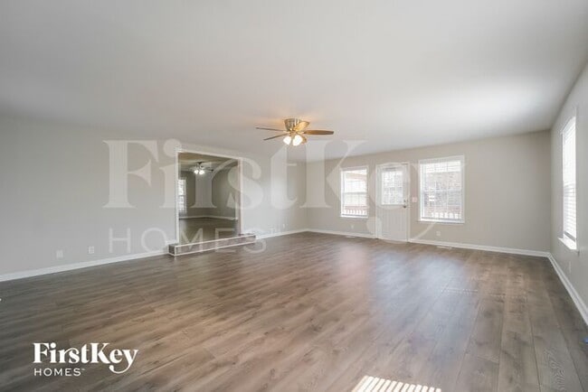 Building Photo - 308 Eisenhower Dr