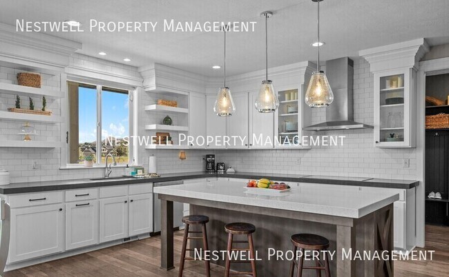 Building Photo - 247 Sandhill Dr