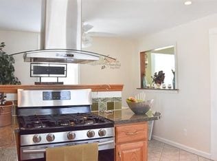 Building Photo - 203 N Finley Ave