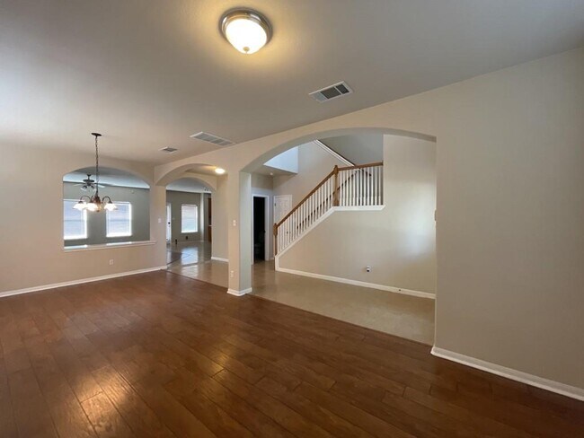 Building Photo - 18400 Dry Brook Loop