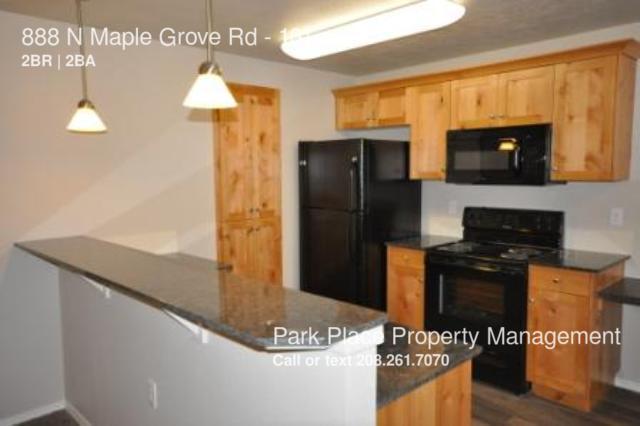 Building Photo - 888 N Maple Grove Rd