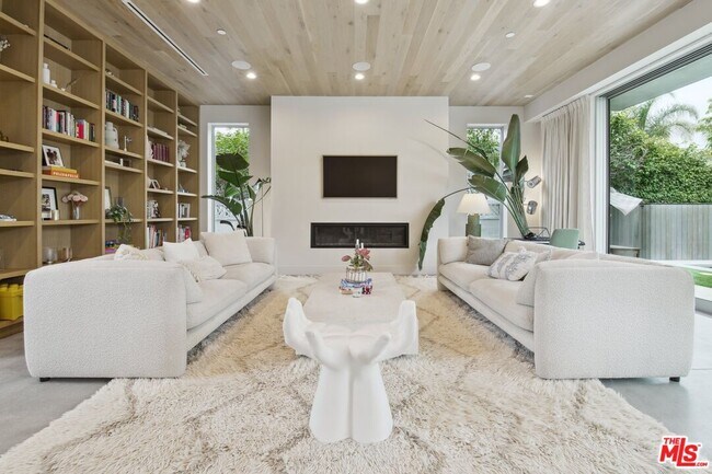 Foto del edificio - 1310 Preston Way