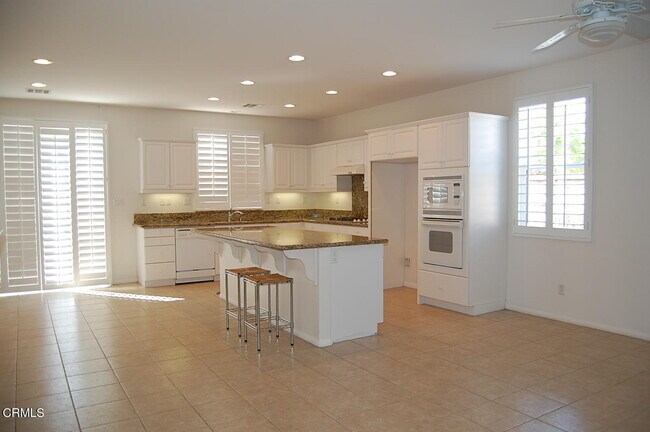 Building Photo - 5022 Via Fresco