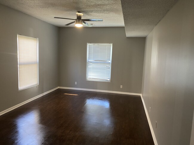 Master bedroom - 106 Saratoga St