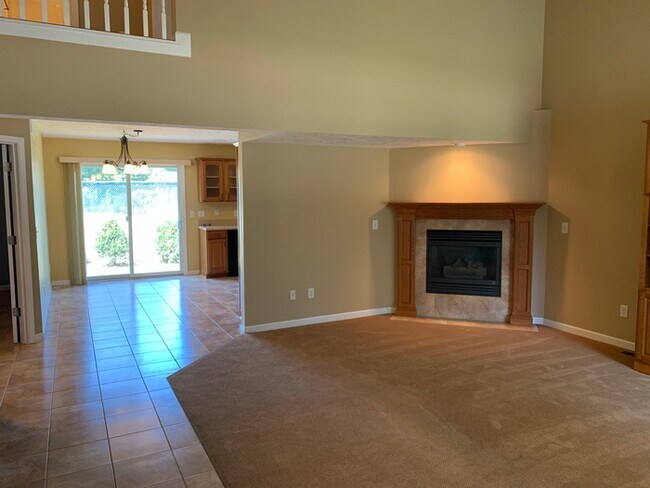 Building Photo - 1631 Frontier Dr