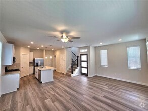 Building Photo - 3007 Valley Peak Dr
