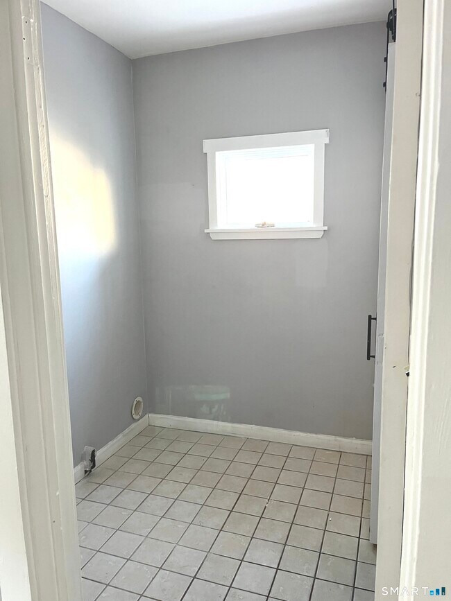 Building Photo - 78 Svea Ave