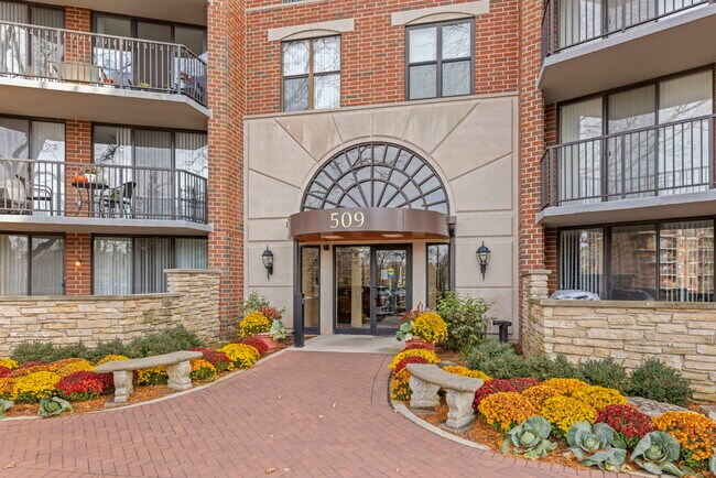 Foto del edificio - 509 Aurora Ave