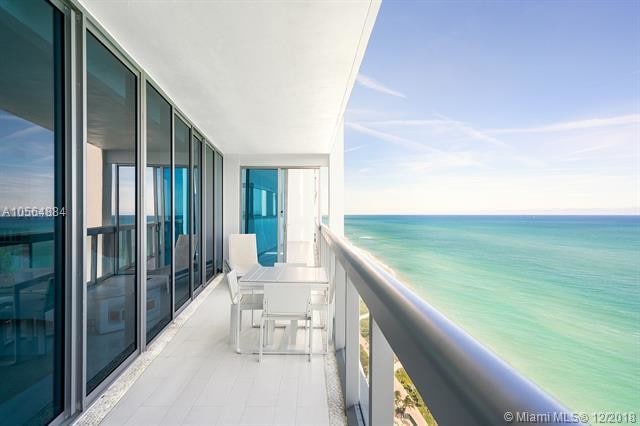 Building Photo - 6899 Collins Ave