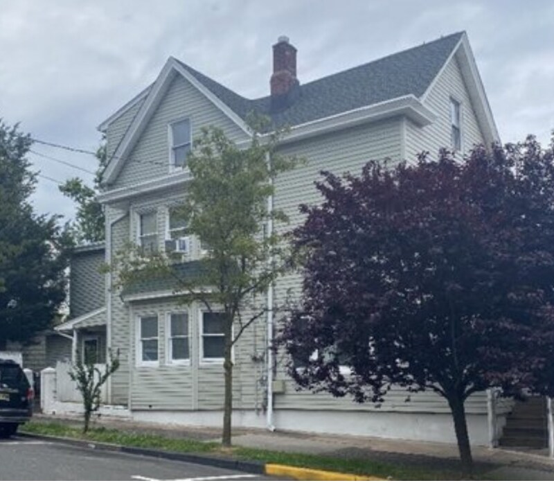 Primary Photo - 39 Hopper St