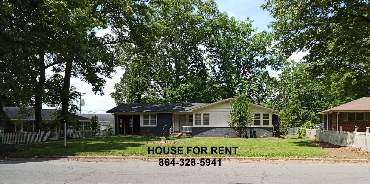 Foto principal - 109 Tanglewood Dr
