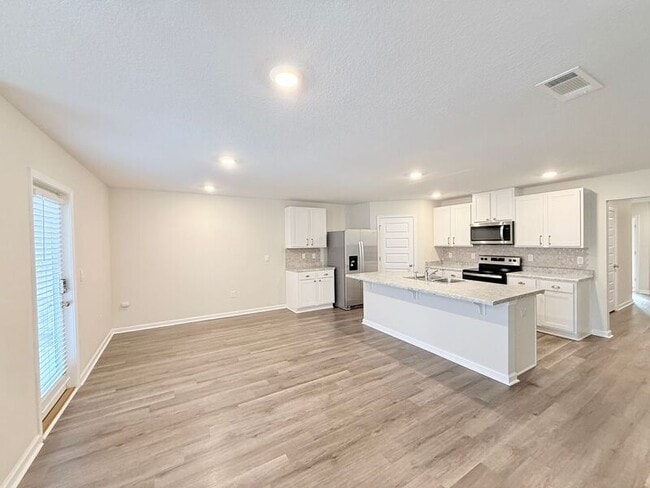 Building Photo - 4410 Tiger Oak Ct