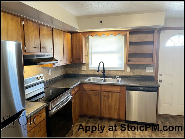 Foto del edificio - 5270 Carbondale Dr