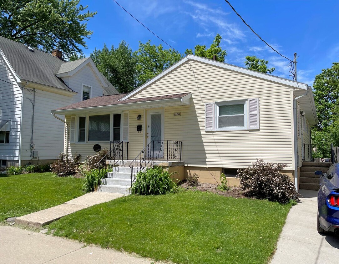 Foto principal - 1128 Milton St