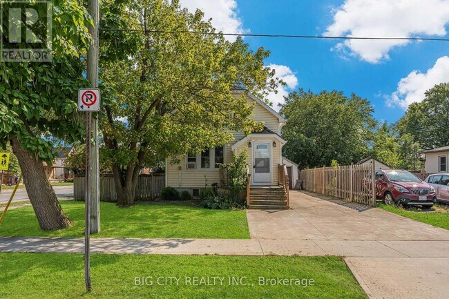 Building Photo - 53 Cady St