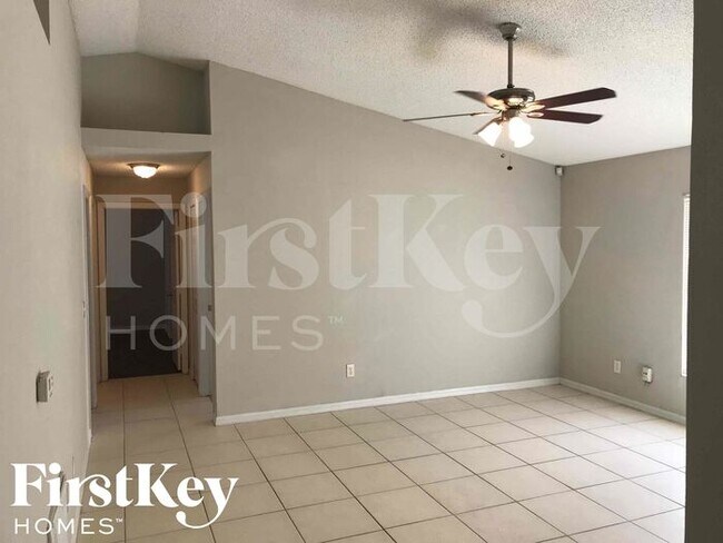 Foto del edificio - 7503 Groveoak Drive