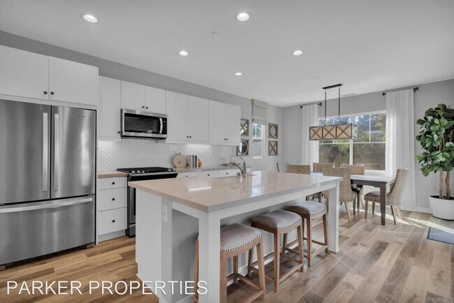 Foto del edificio - 4 br, 2.5 bath House - 1874 Emily St