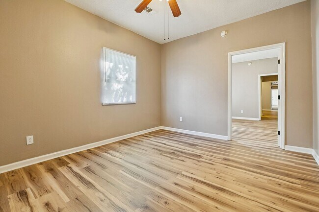 Building Photo - 2562 N Galvez St