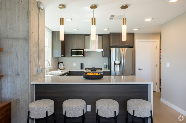 1BR, 1BA - 705SF - Kitchen - The Julian at Sloan's Lake