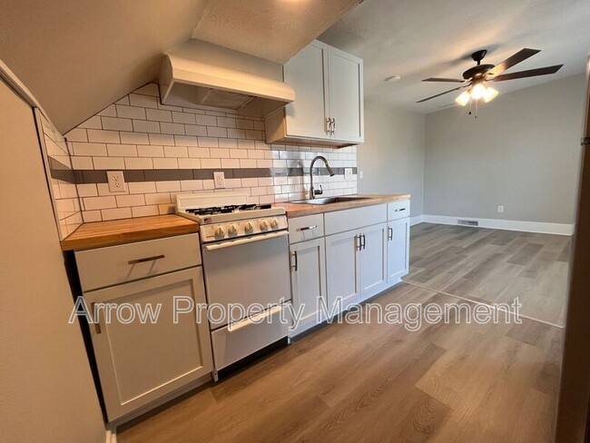 Building Photo - 136 N 27th St