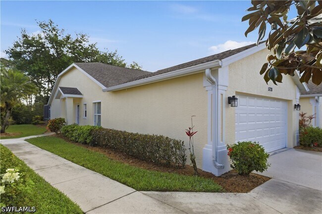 Foto del edificio - 5778 Greenwood Cir