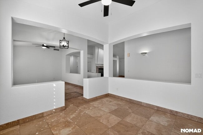 Building Photo - 7742 E Los Gatos Dr