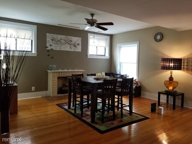 Foto del edificio - 5828 N Kenmore Ave
