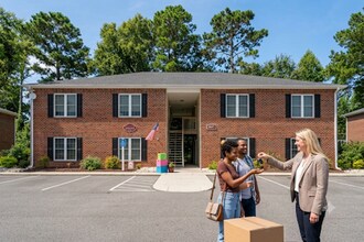 Building Photo - 3699 Clay Pond Rd