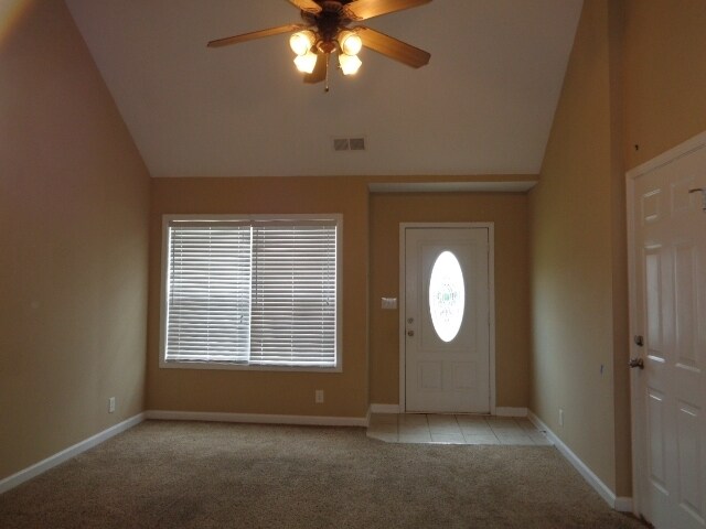 Foto del edificio - 1006 Hendricks Ct