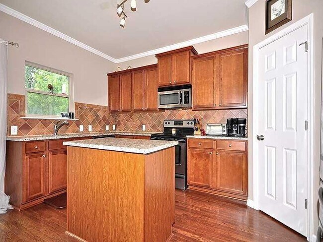 Building Photo - 1693 Liberty Pkwy NW