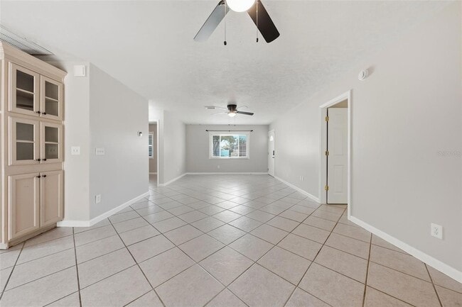 Foto del edificio - 917 Alabama Woods Ln