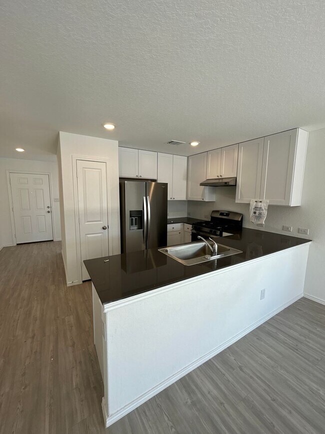 Foto del edificio - 5974 Companion Lp