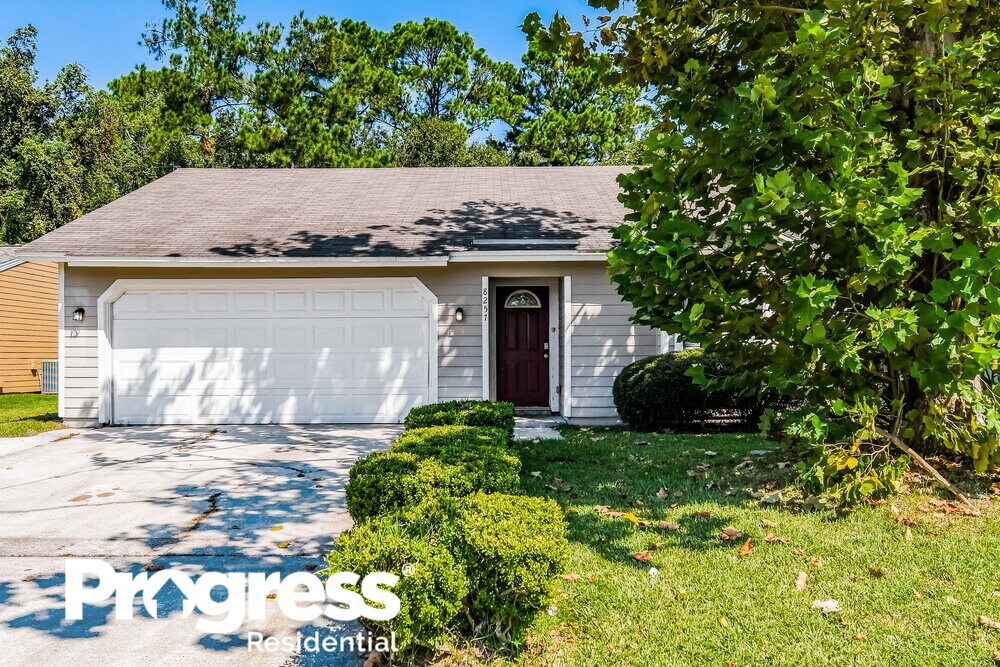 Foto principal - 8257 Knotts Landing Dr N
