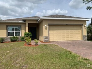 Building Photo - 344 Albatross Rd