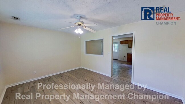 Building Photo - All Brick Ranch with Attached Garage on Large Lot