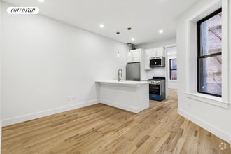 Building Photo - 204 W 96th St