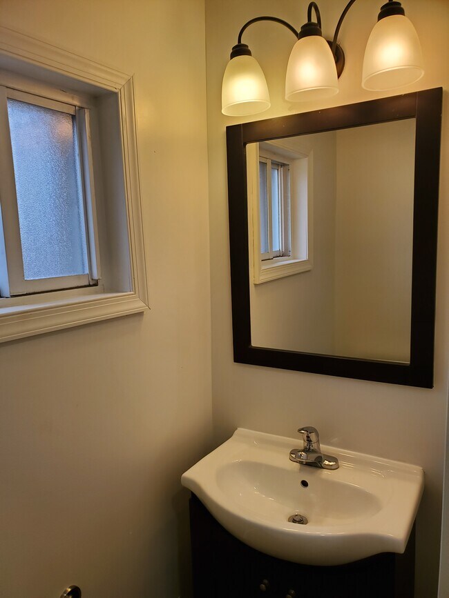 Bathroom - 5004 Torresdale Ave