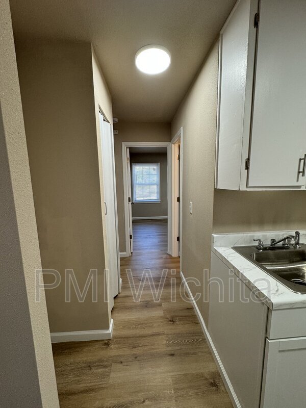 Foto del edificio - 2560 N Wellington Pl