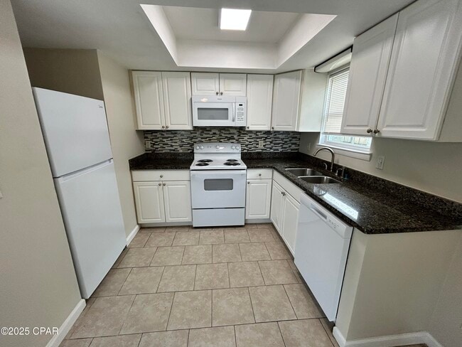 Foto del edificio - 3914 E 11th St