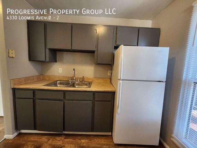 Building Photo - MOVE IN SPECIAL: First Full Month Rent Fre...