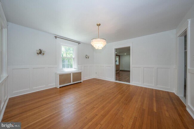 Building Photo - 76 Meadowbrook Rd