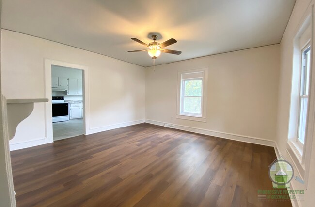 Photo - 16 Smith St House