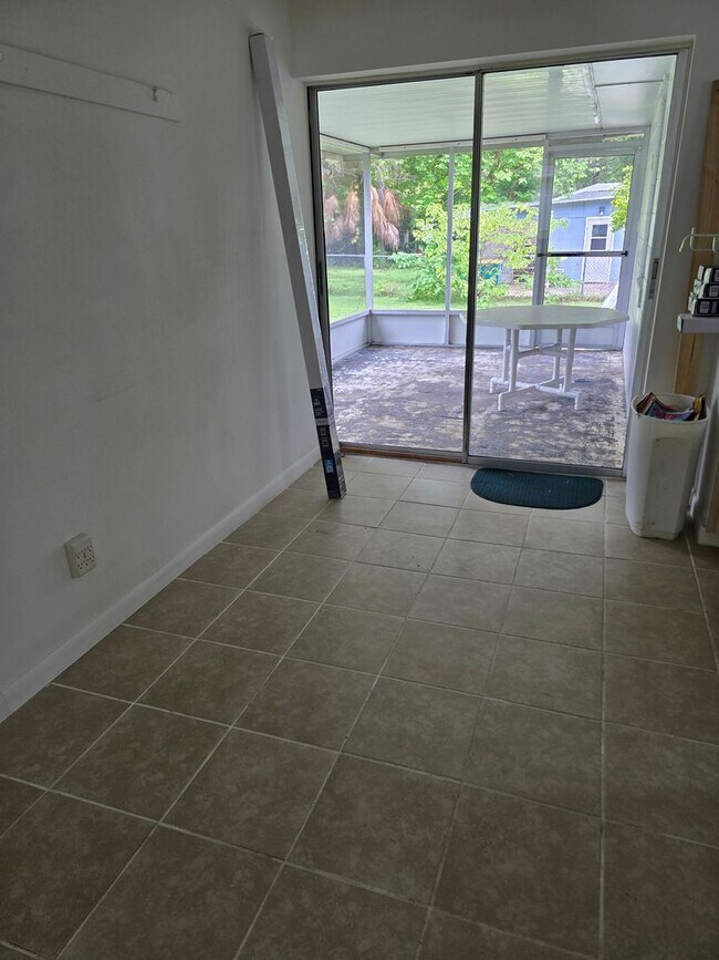 Foto del edificio - Adorable 2/1 House near Downtown Inverness!!!