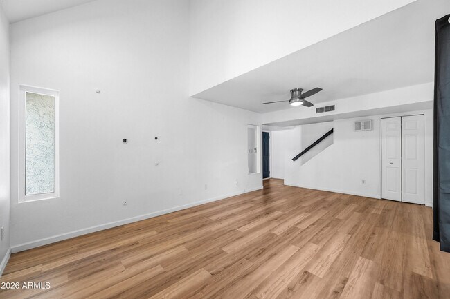 Foto del edificio - 6820 S Snyder Ln