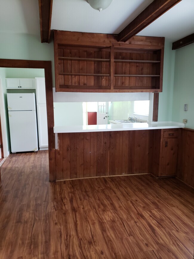 Building Photo - 148 Evangeline Rd